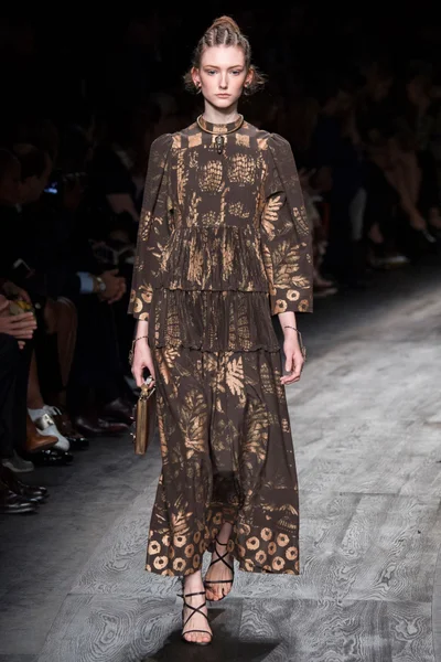 Look 63